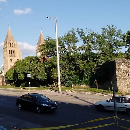 Aradi Vertanuk Utja Privat bolig Pécs