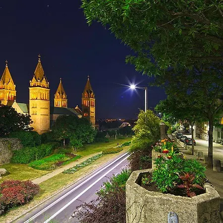 Aradi Vertanuk Utja Pécs
