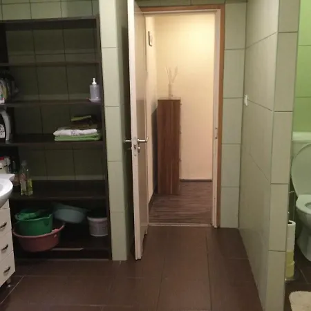 Aradi Vertanuk Utja Privat bolig