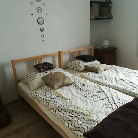Aradi Vertanuk Utja *